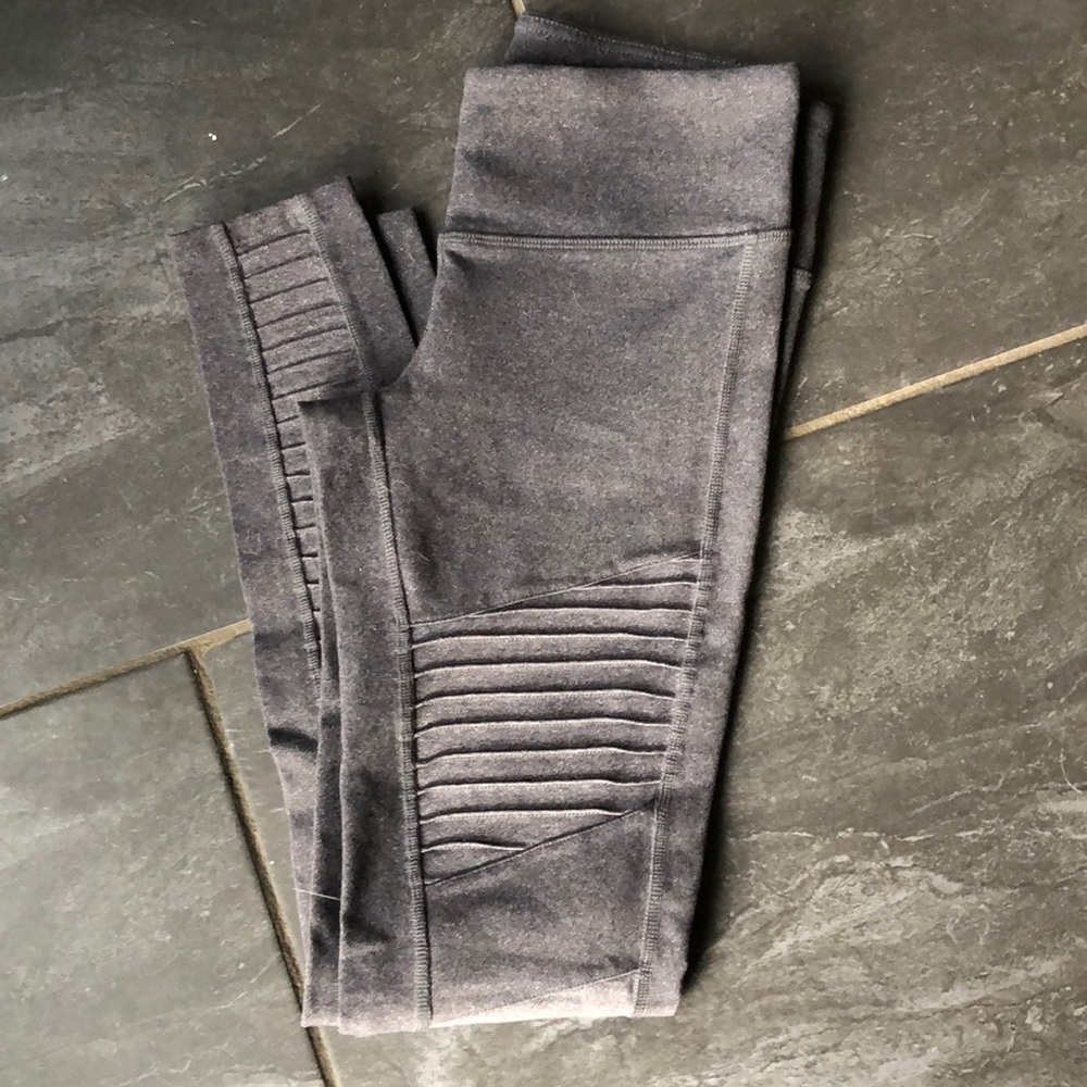 Alo moto leggings